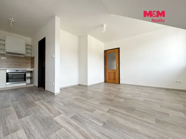 Pronájem bytu 2+kk, Bzenec, náměstí Svobody, 51 m2