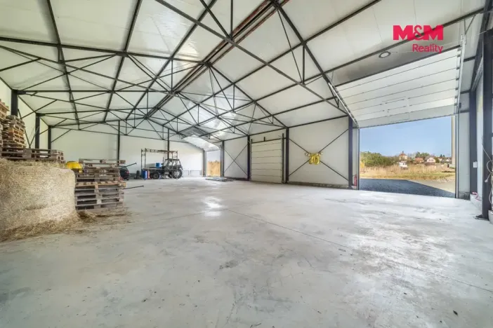 Pronájem skladu, Chlumčany, 400 m2