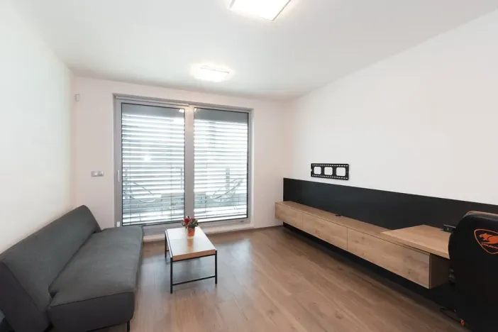 Pronájem bytu 2+kk, Praha - Libeň, Kurta Konráda, 55 m2