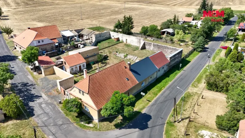 Prodej rodinného domu, Krásný Dvůr - Chrašťany, 206 m2
