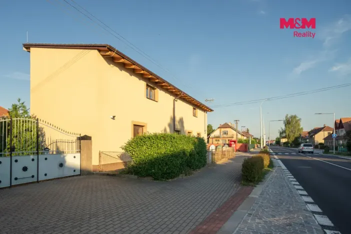 Prodej obchodního prostoru, Lázně Bohdaneč, Škroupova, 202 m2