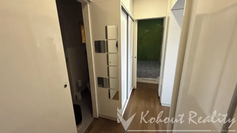 Pronájem bytu 2+kk, Praha - Vršovice, Bulharská, 31 m2