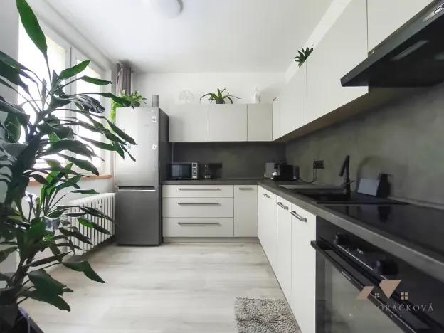 Prodej bytu 3+1, Zlín, Okružní, 67 m2