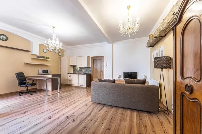 Pronájem bytu 2+kk, Praha - Malá Strana, Mostecká, 50 m2