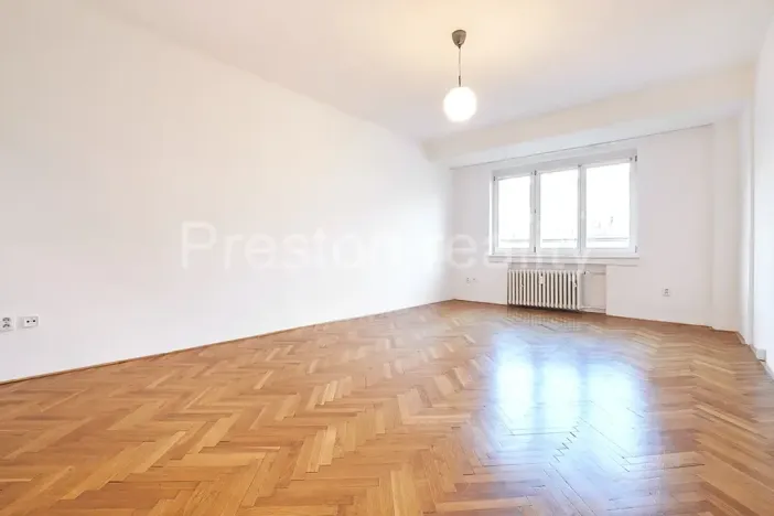 Pronájem bytu 2+1, Praha - Holešovice, U měšťanského pivovaru, 86 m2