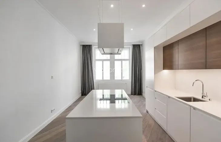 Pronájem bytu 2+kk, Praha - Vinohrady, náměstí Jiřího z Poděbrad, 54 m2