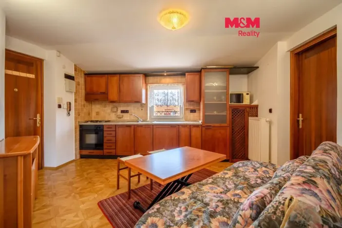 Pronájem bytu 1+1, Kladno, Váňova, 36 m2