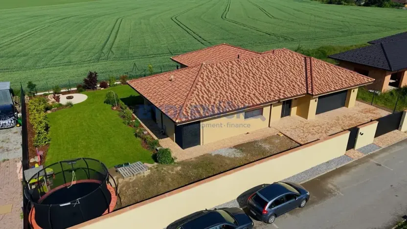 Prodej rodinného domu, Dynín, 219 m2