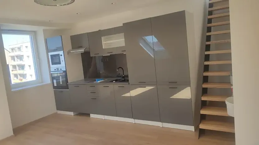 Pronájem bytu 3+kk, Opava, Olomoucká, 75 m2