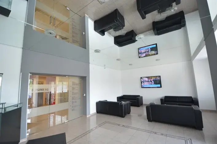 Pronájem kanceláře, Praha - Vysočany, Lisabonská, 53 m2