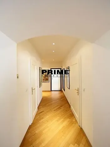 Pronájem bytu 3+1, Praha - Nové Město, Odborů, 81 m2