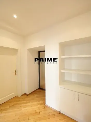 Pronájem bytu 3+1, Praha - Nové Město, Odborů, 81 m2