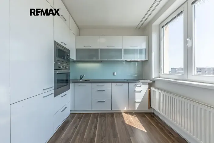 Pronájem bytu 1+kk, Klecany, V Honech, 30 m2
