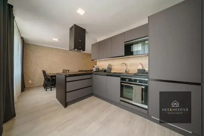 Prodej bytu 5+kk, Praha - Žižkov, Hartigova, 124 m2