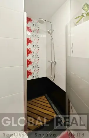 Prodej bytu 2+1, Praha - Libeň, Vacínova, 51 m2