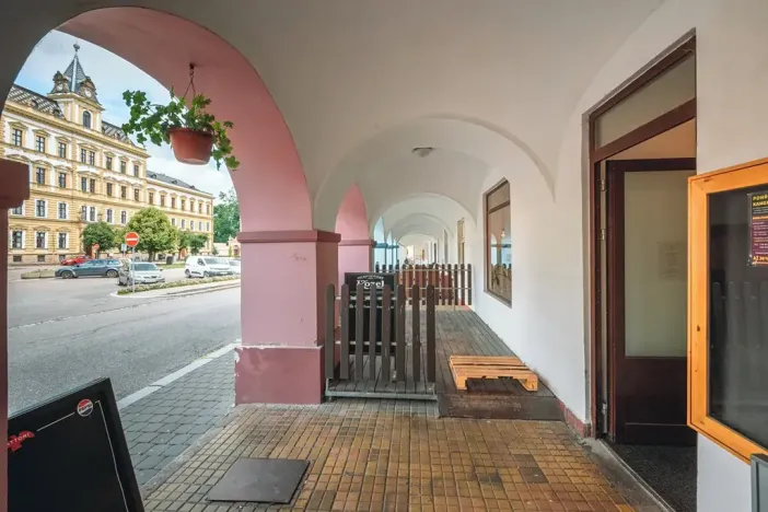Pronájem restaurace, Přelouč, Masarykovo náměstí, 50 m2