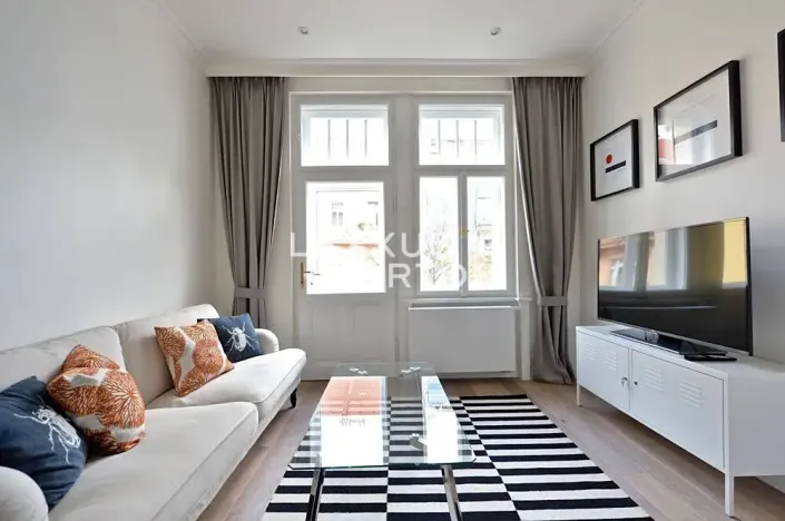 Pronájem bytu 2+kk, Praha - Vinohrady, náměstí Jiřího z Poděbrad, 56 m2