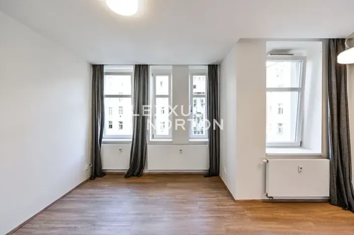 Pronájem bytu 1+kk, Praha - Vinohrady, Lucemburská, 30 m2