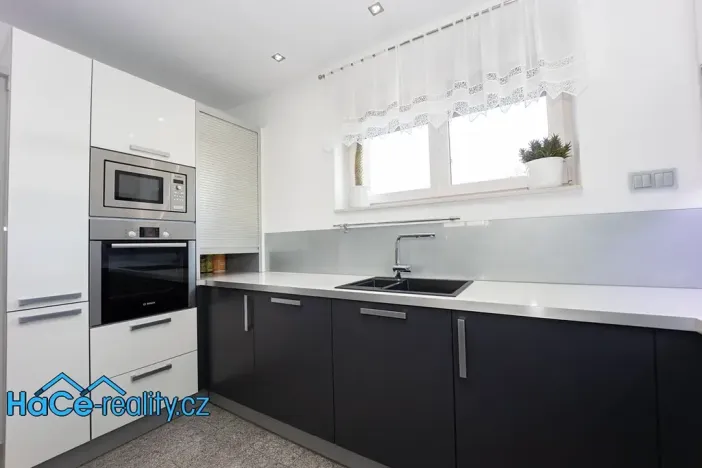 Prodej rodinného domu, Mikulovice, Dlouhá, 200 m2