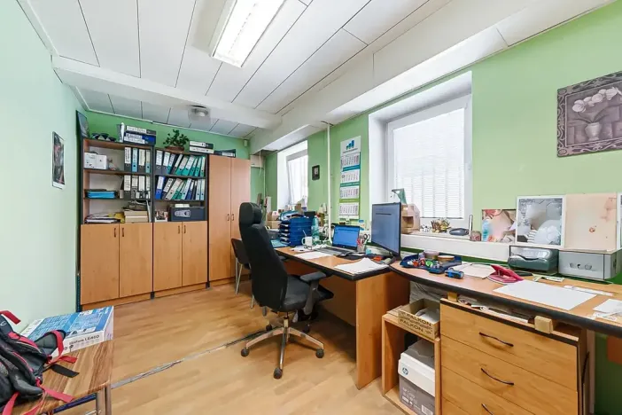Prodej výrobních prostor, Věžky, 2200 m2