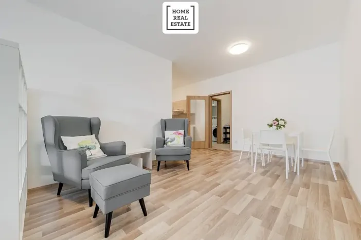 Pronájem bytu 1+kk, Praha - Strašnice, Zvěřinova, 48 m2