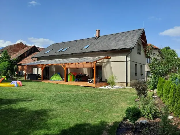 Prodej rodinného domu, Neumětely, V Chaloupkách, 230 m2