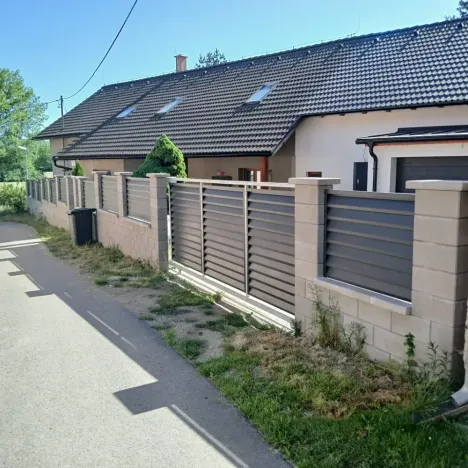 Prodej rodinného domu, Neumětely, V Chaloupkách, 230 m2