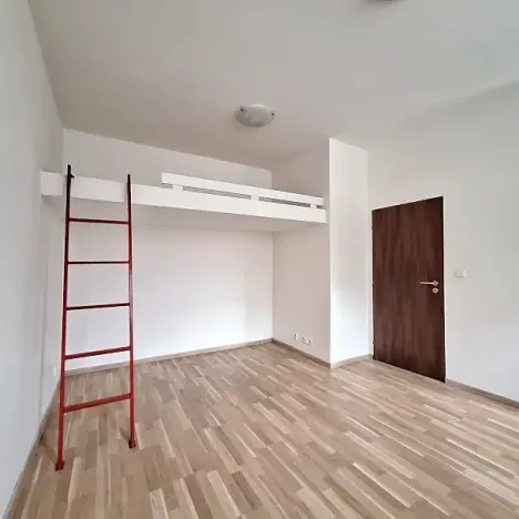 Pronájem bytu 1+kk, Praha - Strašnice, Černokostelecká, 33 m2
