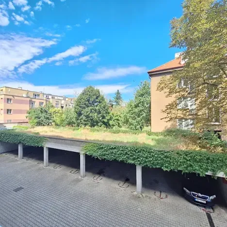 Pronájem bytu 1+kk, Praha - Strašnice, Černokostelecká, 33 m2