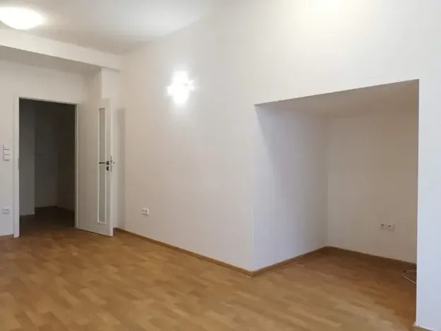 Pronájem bytu 1+kk, Praha - Vršovice, Karpatská, 23 m2