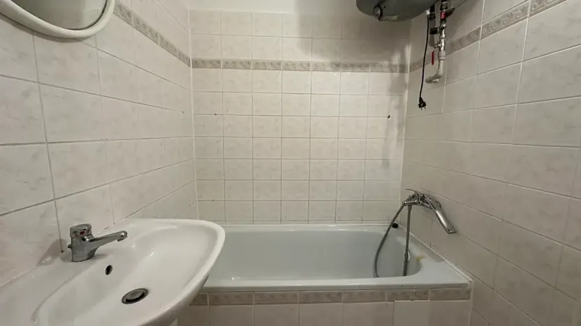 Pronájem bytu 2+1, Bánov, 55 m2