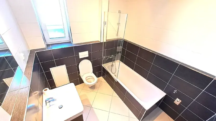 Prodej bytu 2+kk, Praha - Dolní Měcholupy, Honzíkova, 83 m2