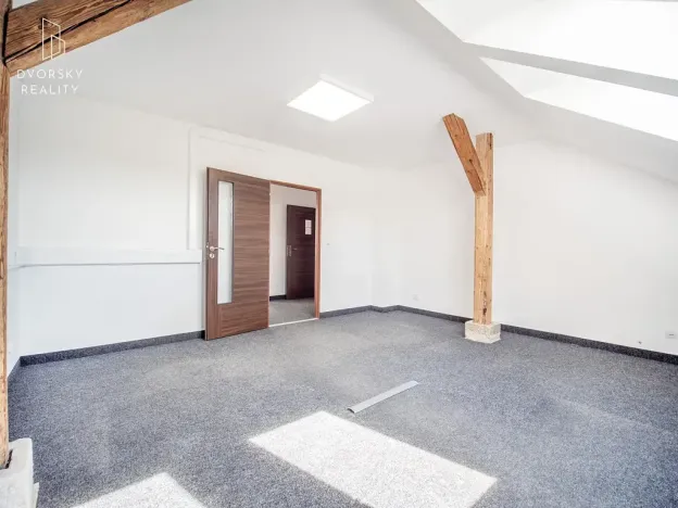Prodej kanceláře, Mladá Boleslav, Ptácká, 305 m2