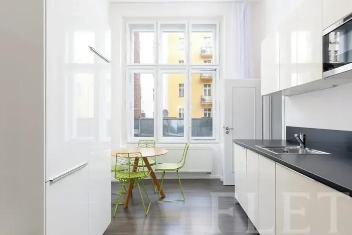 Prodej bytu 2+kk, Praha - Staré Město, Bílkova, 44 m2