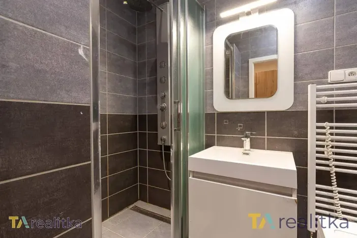 Prodej bytu 3+1, Orlová, Adamusova, 65 m2