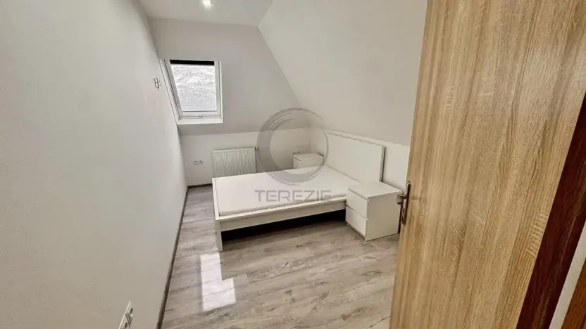 Pronájem bytu 2+1, Chomutov, Karlovarská, 81 m2