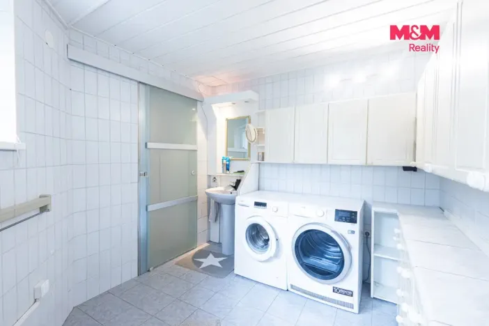 Prodej rodinného domu, Loučim, 300 m2