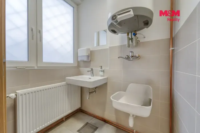 Pronájem obchodního prostoru, Plzeň - Lobzy, Blatenská, 360 m2