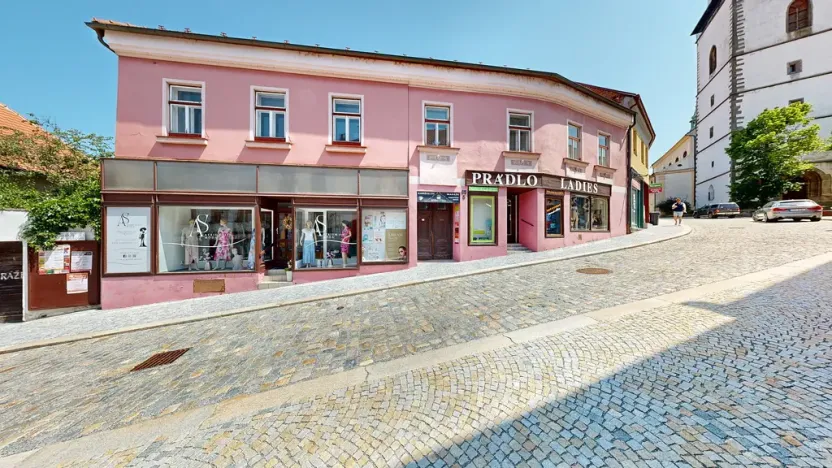 Prodej obchodního prostoru, Třebíč - Vnitřní Město, Hasskova, 400 m2