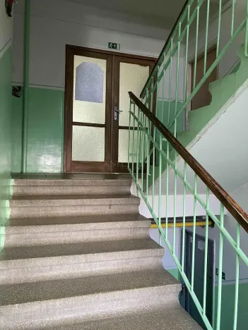 Prodej bytu 3+1, Ostrov, Kollárova, 71 m2