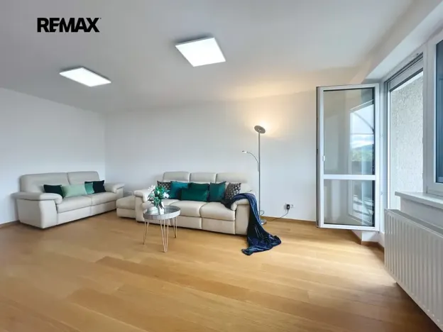 Prodej bytu 3+kk, Luhačovice, Lesní, 74 m2