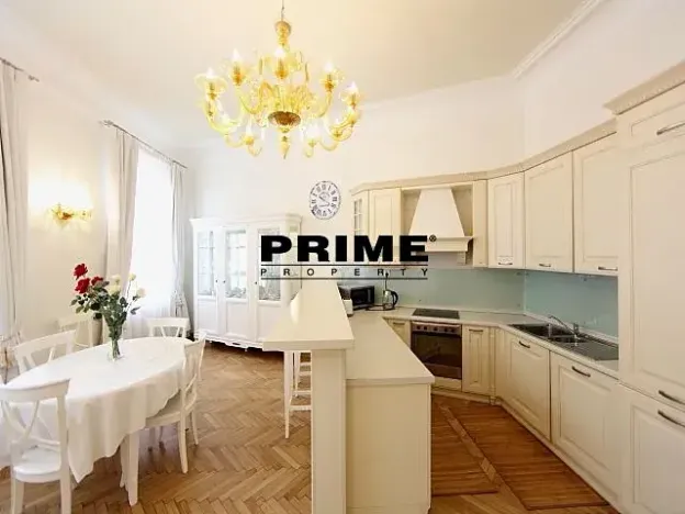 Pronájem bytu 3+1, Praha - Nové Město, Truhlářská, 122 m2