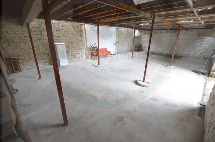 Pronájem komerční, Hrobce, 130 m2