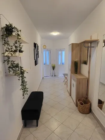 Pronájem domu, Ruskamen Zavode II, Čelina, Omiš, Chorvatsko, 265 m2