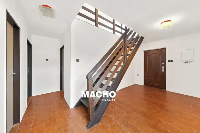 Prodej chaty, Mníšek pod Brdy, U Lípy, 118 m2