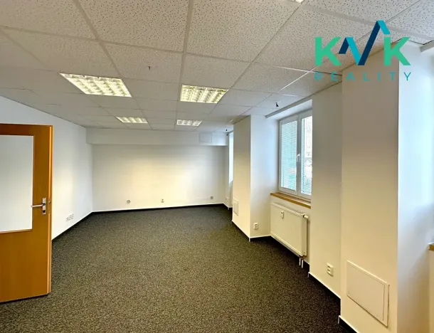 Pronájem obchodního prostoru, Ostrov, Hlavní třída, 160 m2
