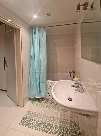 Pronájem bytu 1+kk, Praha - Břevnov, Šlikova, 23 m2
