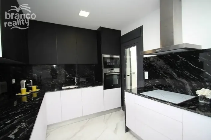 Prodej rodinného domu, Cartagena, Murcia, Španělsko, 92 m2