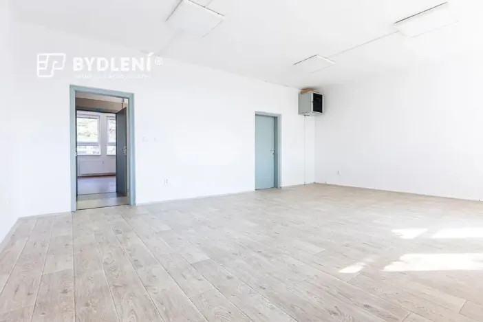 Pronájem kanceláře, Teplice, Tolstého, 2109 m2
