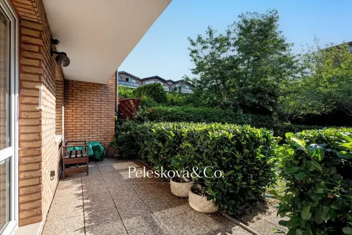 Prodej bytu 2+kk, Dolní Břežany, Za Sídlištěm, 58 m2